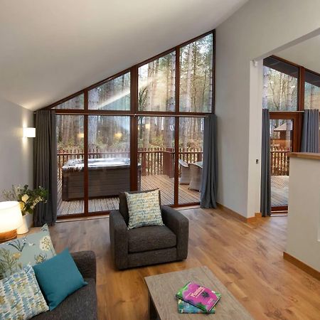 Blackwood Forest Cabins - Forest Holidays Popham Eksteriør billede